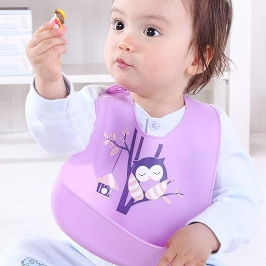 bavoir bebe violet bebe mange accessoire main