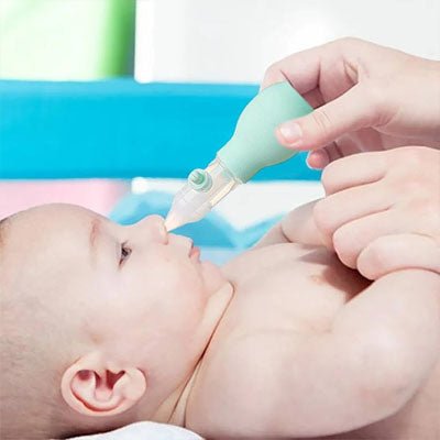 mouche bebe utilisation bebe main parent soin